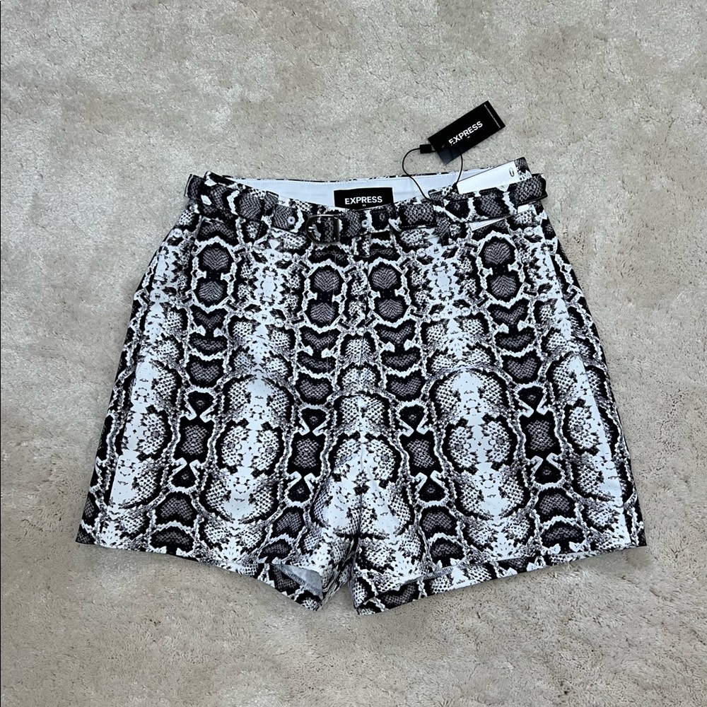 3/$20 DEAL! EXPRESS Animal Print Shorts NWT